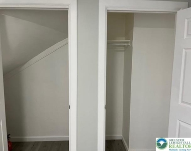 220 Cattell Street - Photo Thumbnail 9