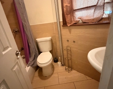 767 Park Place - Photo Thumbnail 4