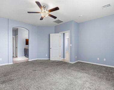 4704 Marisabel Azcarate Street - Photo Thumbnail 12