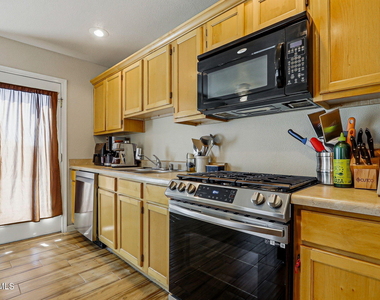 12928 Alfredo Apodaca Drive - Photo Thumbnail 10