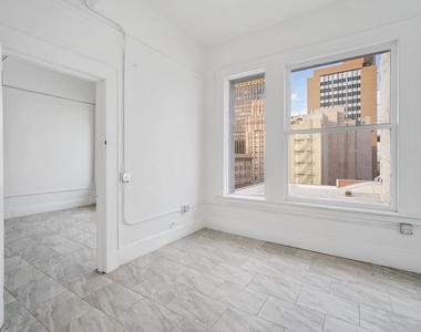 115 N Mesa Street - Photo Thumbnail 13