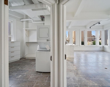 115 N Mesa Street - Photo Thumbnail 25