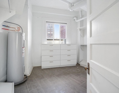 115 N Mesa Street - Photo Thumbnail 24