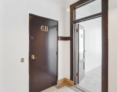 115 N Mesa Street - Photo Thumbnail 30