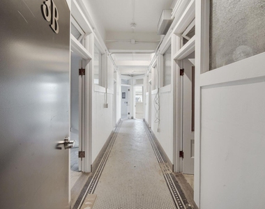 115 N Mesa Street - Photo Thumbnail 9