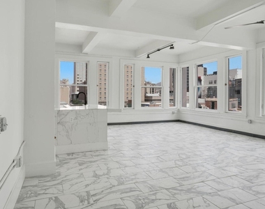 115 N Mesa Street - Photo Thumbnail 11