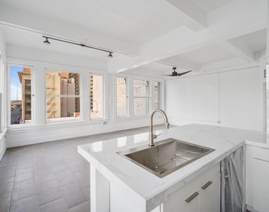115 N Mesa Street - Photo Thumbnail 14