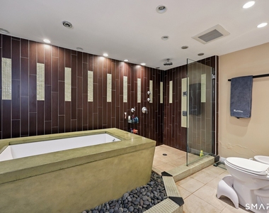 591 Orange Street - Photo Thumbnail 12