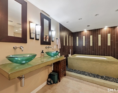 591 Orange Street - Photo Thumbnail 11