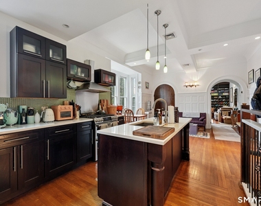 591 Orange Street - Photo Thumbnail 6