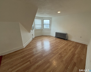 58 Kellogg Street - Photo Thumbnail 2