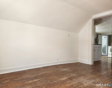 21 Sigourney Street - Photo Thumbnail 8