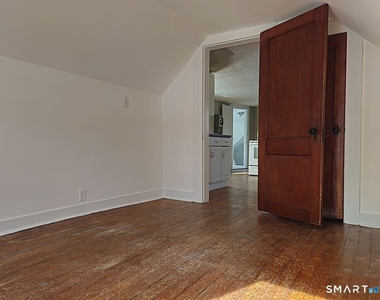 21 Sigourney Street - Photo Thumbnail 6