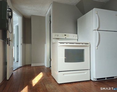 21 Sigourney Street - Photo Thumbnail 22