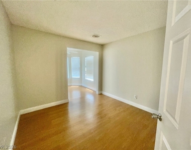 2616 Camphor Tree Street - Photo Thumbnail 6