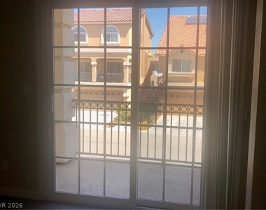 5067 Bootlegger Avenue - Photo Thumbnail 11