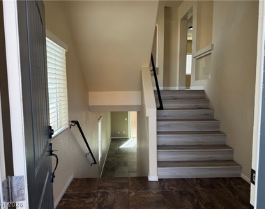 5067 Bootlegger Avenue - Photo Thumbnail 3