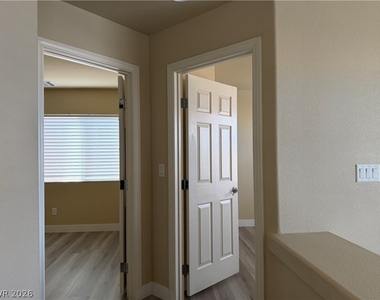 5067 Bootlegger Avenue - Photo Thumbnail 26
