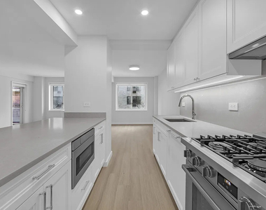 Copy of 165 East 66th Street, Unit 16a - Photo Thumbnail 2