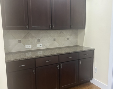 6166 Holly Park Lane Se - Photo Thumbnail 6