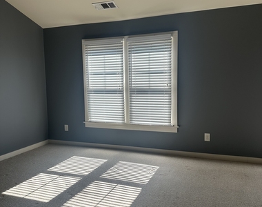 6166 Holly Park Lane Se - Photo Thumbnail 13