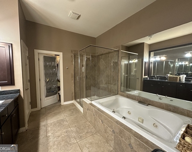 6166 Holly Park Lane Se - Photo Thumbnail 15
