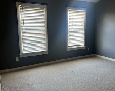 6166 Holly Park Lane Se - Photo Thumbnail 14