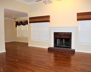 149 Walnut Ridge Drive - Photo Thumbnail 15