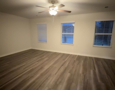122 Brexley Drive - Photo Thumbnail 23