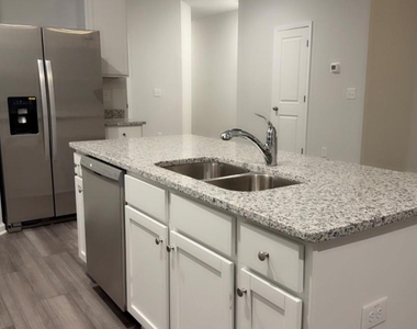 122 Brexley Drive - Photo Thumbnail 6