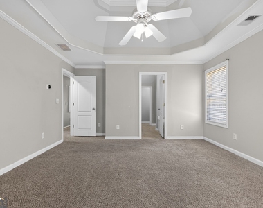 1136 Mason Lee Avenue - Photo Thumbnail 22