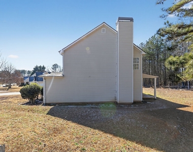 1136 Mason Lee Avenue - Photo Thumbnail 2