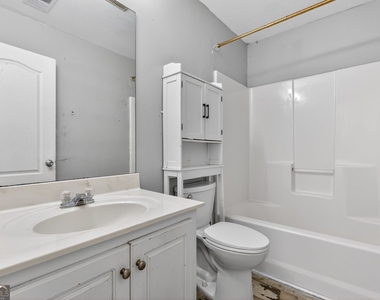 1136 Mason Lee Avenue - Photo Thumbnail 23
