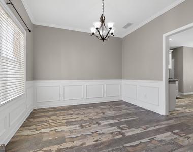 1136 Mason Lee Avenue - Photo Thumbnail 19