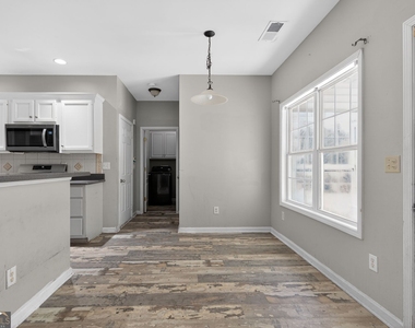 1136 Mason Lee Avenue - Photo Thumbnail 18