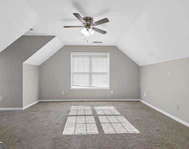 1136 Mason Lee Avenue - Photo Thumbnail 30