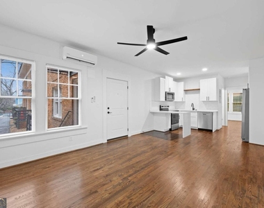 405 4th Street Ne - Photo Thumbnail 3