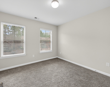 4497 Ravenwood Drive - Photo Thumbnail 17