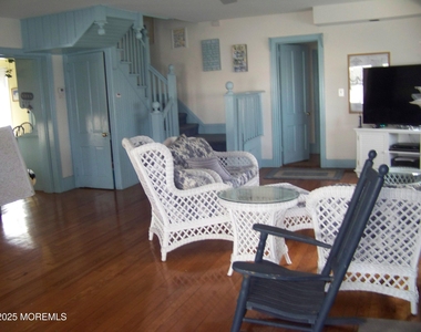 336 East Avenue - Photo Thumbnail 10