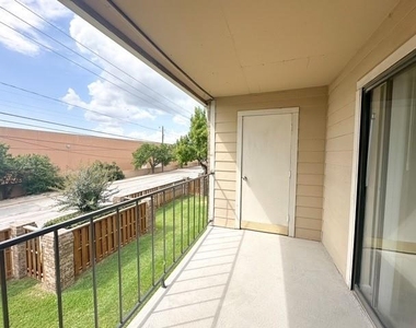4748 Old Bent Tree Lane - Photo Thumbnail 4