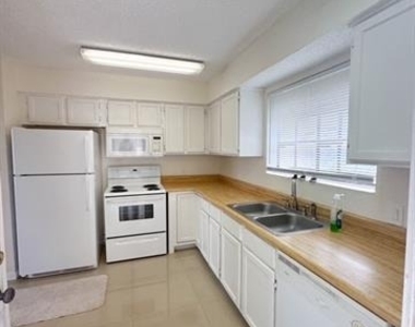 4748 Old Bent Tree Lane - Photo Thumbnail 3