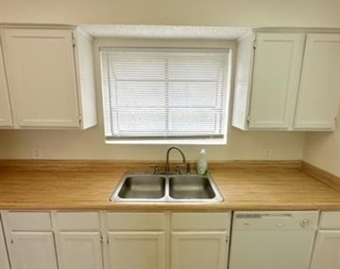 4748 Old Bent Tree Lane - Photo Thumbnail 6