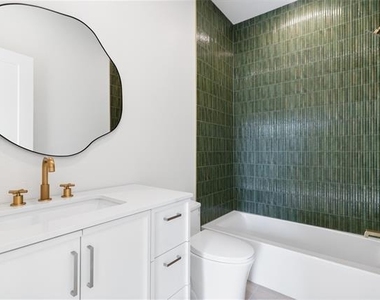 439 W 9th Street - Photo Thumbnail 16