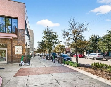 439 W 9th Street - Photo Thumbnail 24