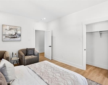439 W 9th Street - Photo Thumbnail 15