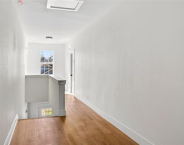 439 W 9th Street - Photo Thumbnail 7
