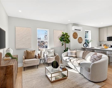 439 W 9th Street - Photo Thumbnail 1