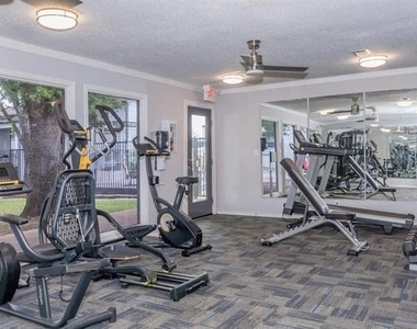 6115 Jack Finney Boulevard - Photo Thumbnail 6