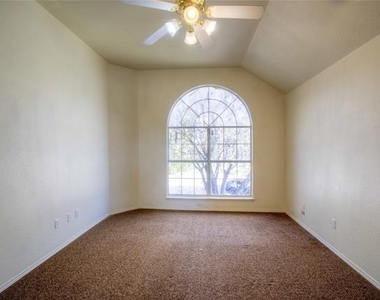 5441 Mohawk Court - Photo Thumbnail 16