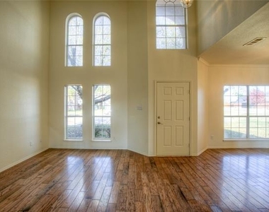 5441 Mohawk Court - Photo Thumbnail 2